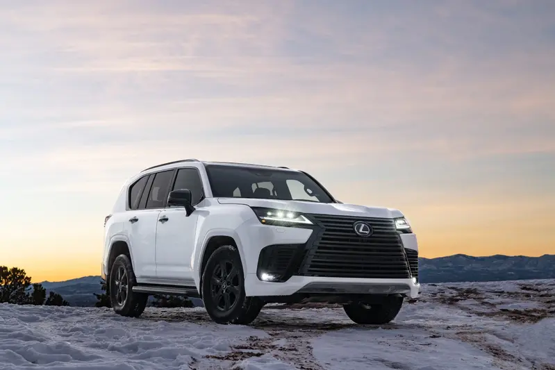 Lexus LX600