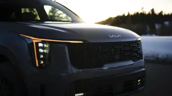 傳提前上市｜小改款《Kia Sorento》升級10氣囊 7人座車款有望回歸 售價會突破200萬大關？！