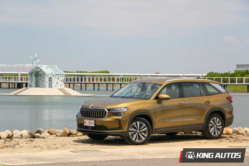 本次搶先試駕車款為大改款Skoda Kodiaq的入門動力1.5升輕油電車款，預計2024年9月10日發表。