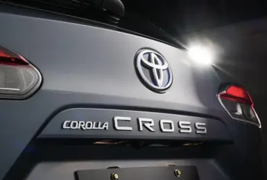 是小改款嗎？！《Toyota Corolla Cross》油電車更省油 汽油安心車款有望回歸 GR Sport會改2.0引擎？！