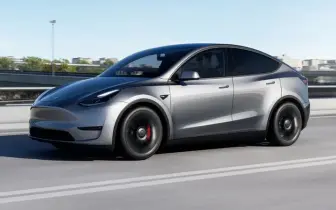 出來了！？新款Tesla Model Y長這樣子｜更棒的升級 在這時推出