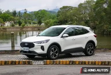 小改款《Ford Kuga Vignale》入門客車版 試駕報導｜配備升級半套 足矣！ 找不到全套的理由