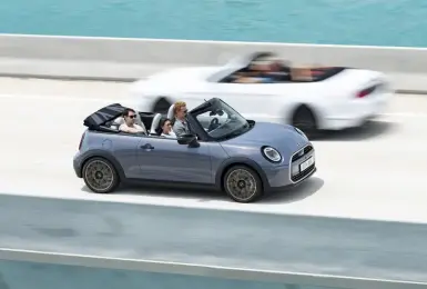 《汎德》明年導入｜新世代《Mini Cooper Convertible》雙門軟頂敞篷車 延續嬌小尺碼 開篷僅需18秒