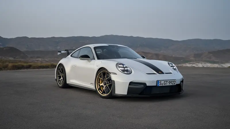 911 GT3 with Weissach Package