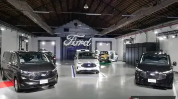 新世代旅行家《Ford Tourneo Custom》4車型 149.8萬元起 搶攻露營 機場接送 福祉車市場