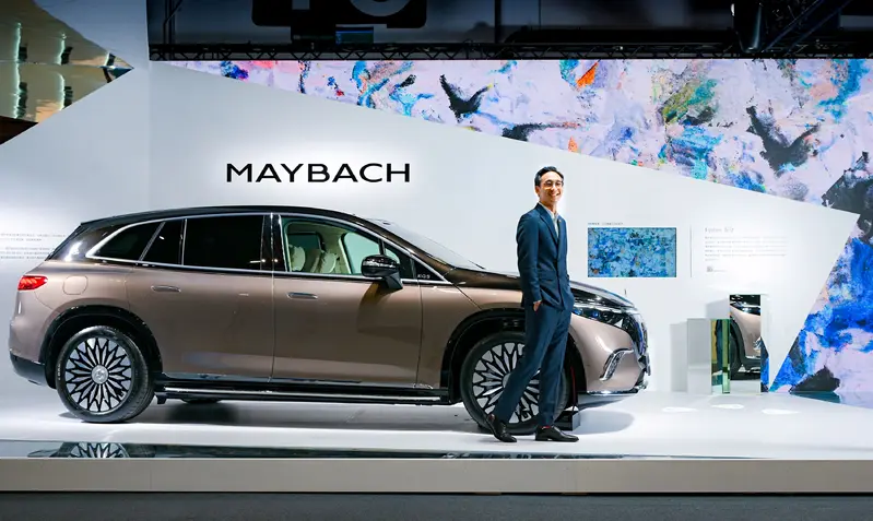 台灣賓士總裁 金恩中 先生與全新 Mercedes-Maybach EQS 680 SUV