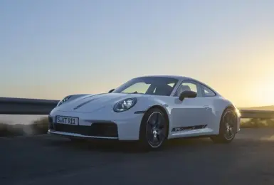 992.2《Porsche 911 Carrera T》調漲33萬元｜改用6速手排 首次導入後軸轉向