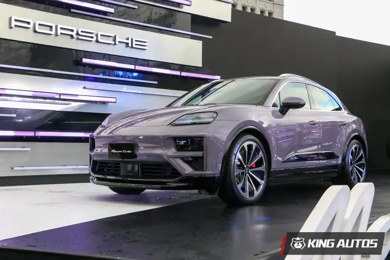 Macan Turbo建議售價541萬元。車色為全新的紫羅蘭紫色。