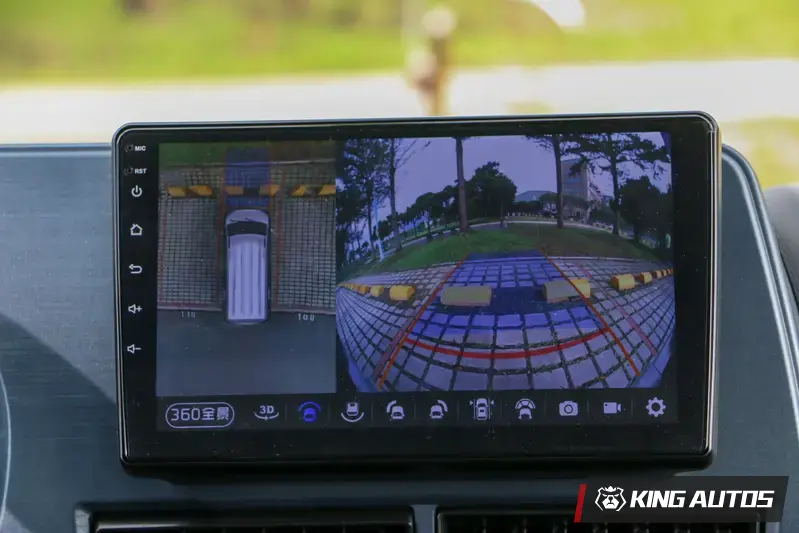 選配的9吋主機，具備環景功能。