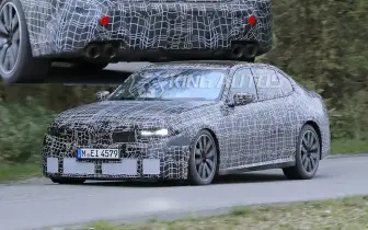 大改款《BMW 3 Sereis》首次曝光｜雙邊雙出排氣尾管好搶眼 確定不是M3嗎？！