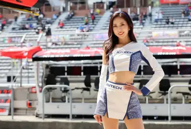 【國王車訊】車模美女收集 AUTECH Race 高岡みほ