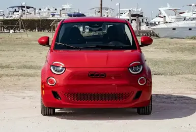 Stellantis再次將FIAT 500e生產暫停｜瑪莎拉蒂也不放過