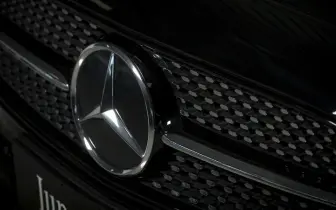 《Mercedes-Benz》水箱護罩供應商Gerhardi 申請破產保護｜200年老字號撐不住了！