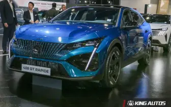 2026台北車展｜《Peugeot 408》限量導入四缸渦輪車 159.8萬起！升級皮革跑車座椅與Focal音響 208預約2026Q3