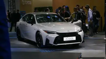 純電願景與旗艦新章！《Lexus LF-ZC》領銜進擊2026台北車展 全新IS 189萬起正式上市 大改款ES驚喜現身