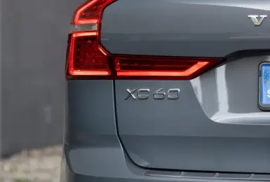 不再單押電動車！《Volvo XC60》等車款 今年將再次小改款 純電EX60預計明年發表