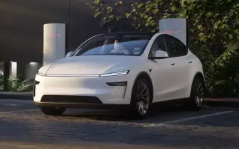 小改款《Tesla Model Y》244.99萬元起｜鑄造車體更徹底 續航581公里