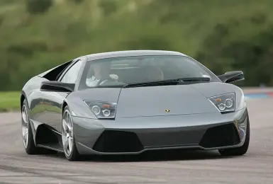 老車狂吼｜義式蠻牛Lamborghini Murciélago 