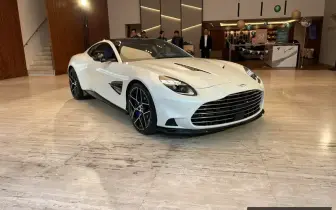 Aston Martin Vanquish首度登台蓄勢待發