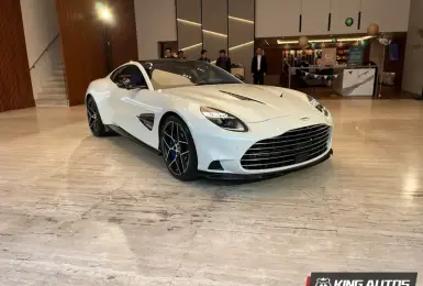 Aston Martin Vanquish首度登台蓄勢待發