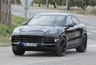 《Porsche Cayenne》品牌銷量救星 油車不能斷 還會再次小改款！