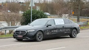 老闆會想上車嗎？！《Mercedes-Benz E-Class》六門禮車更氣派 只是中間的門太突兀
