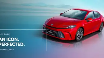 馬來西亞Toyota開賣汽油版Camry｜魂動紅烤漆有料