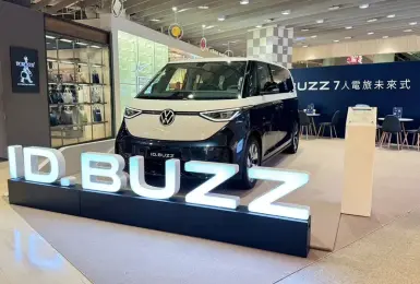 《VW ID. Buzz》台北 & 台南即日起快閃放電 福斯商旅新春營業時間公布