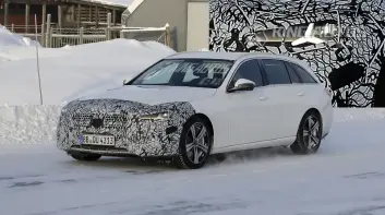  小改款《Mercedes-Benz C-Class Estate》旅行車｜芒星頭燈好耀眼 車內布局同步曝光！