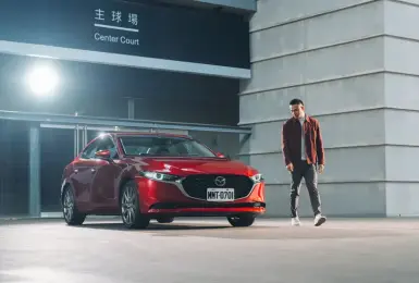 《Mazda3》王牌特仕車 頭燈升級 88.8萬元起 王牌投手徐若熙代言加持