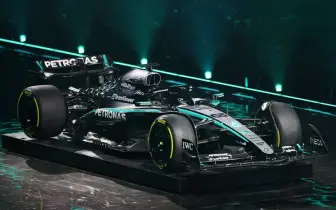 Mercedes-AMG W16全新戰駒與18歲新秀Kimi Antonelli 挑戰2025年F1冠軍寶座