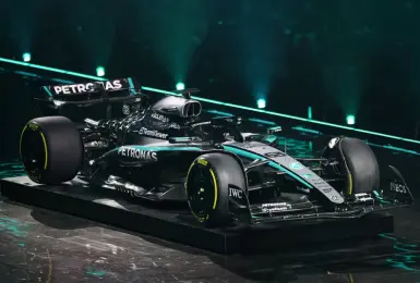 Mercedes-AMG W16全新戰駒與18歲新秀Kimi Antonelli 挑戰2025年F1冠軍寶座