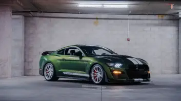 福特野馬 Shelby GT500KR 限量版拍賣：極限性能與獨特設計的珍稀寶物
