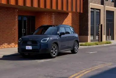 純電《Mini Countryman E》178萬元起 實車抵達全台展間 下月巡迴外展