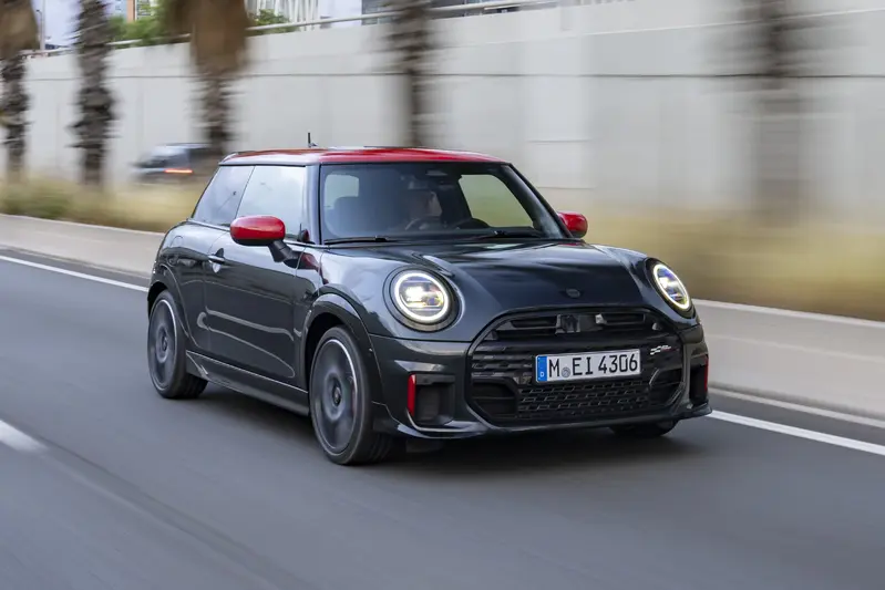 F66 3-door JCW