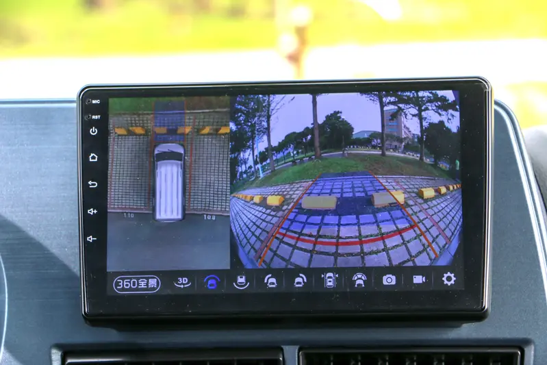 ▲ 選配的360環景系統，讓你停車 / 倒車時更加輕鬆。