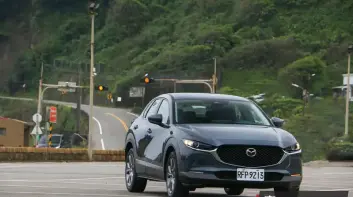 《Mazda CX-30 20S Ace Edition》試駕報導｜入門即豪華 90萬內何不買進口車