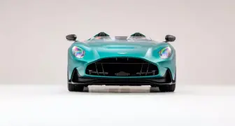 Aston Martin 限量超跑 DBR22 將拍賣，預估最高價近 7,800 萬元