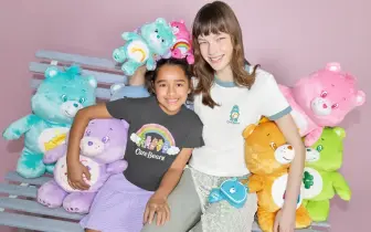 GU X Care Bears夢幻聯名 就在5月「美人祭」登場 多元風格親子穿搭
