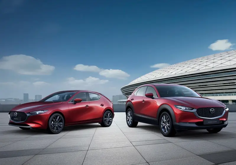 迎接 5 月立夏之際，凡當月入主 MAZDA3 與 MAZDA CX-30 可享限時升級 5 年原廠保固與購車高額 0 利率。