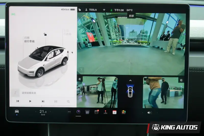 中控螢幕上可以看到車頭畫面