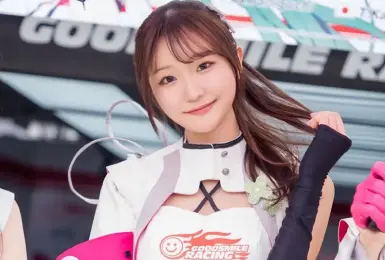 【國王車訊】車模美女收集 GOODSMILE RACING 礼奈 
