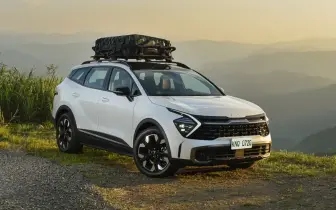 《Kia Sportage》戶外特仕車 配備升級 售價不變 限量上市｜獨享車頂架&黑化套件等