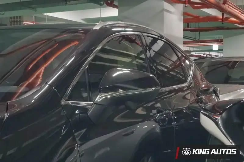 鏡頭安裝在車外後視鏡下方，原版件開模，看不出色差。