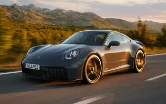 Porsche 進退兩難：SUV 賣得好，但「德製」光環快守不住了？