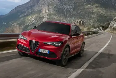 約台幣163.9萬元起｜日規《Alfa Romeo Stelvio》新增入門SPRINT車款 全車系沒車道置中 