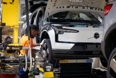 《Volvo》Q1營業利潤暴跌72% 全球裁員3千人