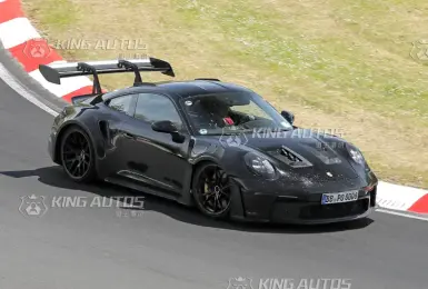 保時捷 911 GT2 RS 測試車曝光：700 匹混動怪獸即將登場