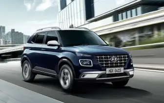 Hyundai Venue 大改款即將登場：預計導入H型燈條、雙12.3吋螢幕，2026亮相！