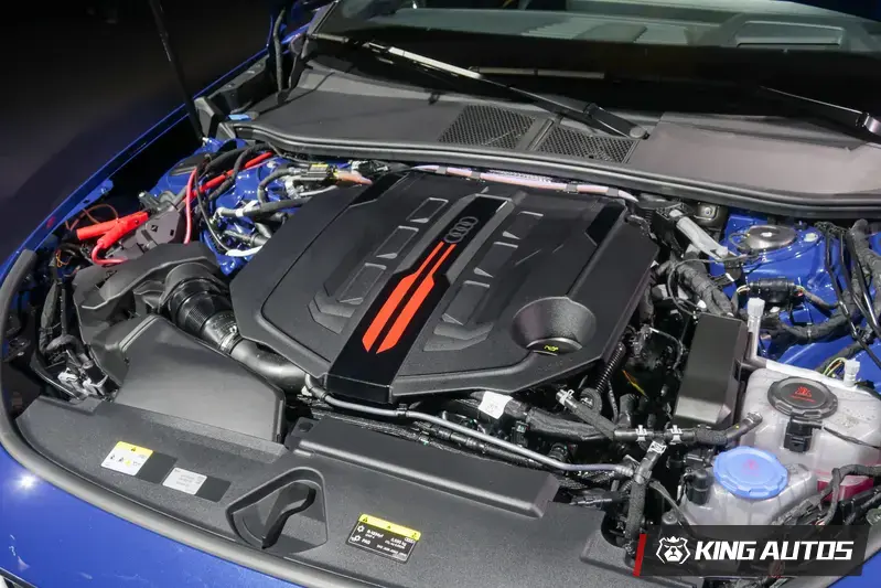 B10 S系列車款搭載V6引擎，輔以最新的48V輕油電技術。